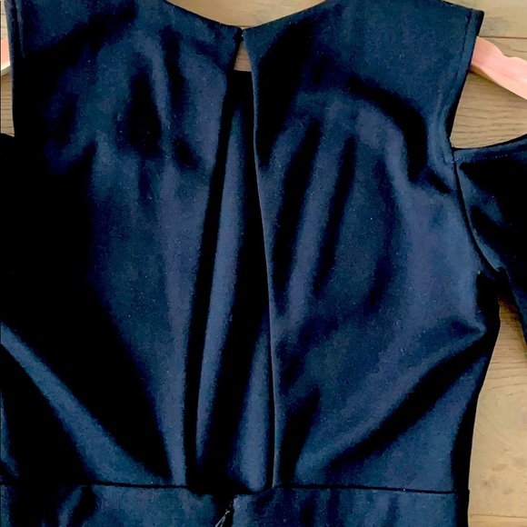 Dress - Picture 3 of 4